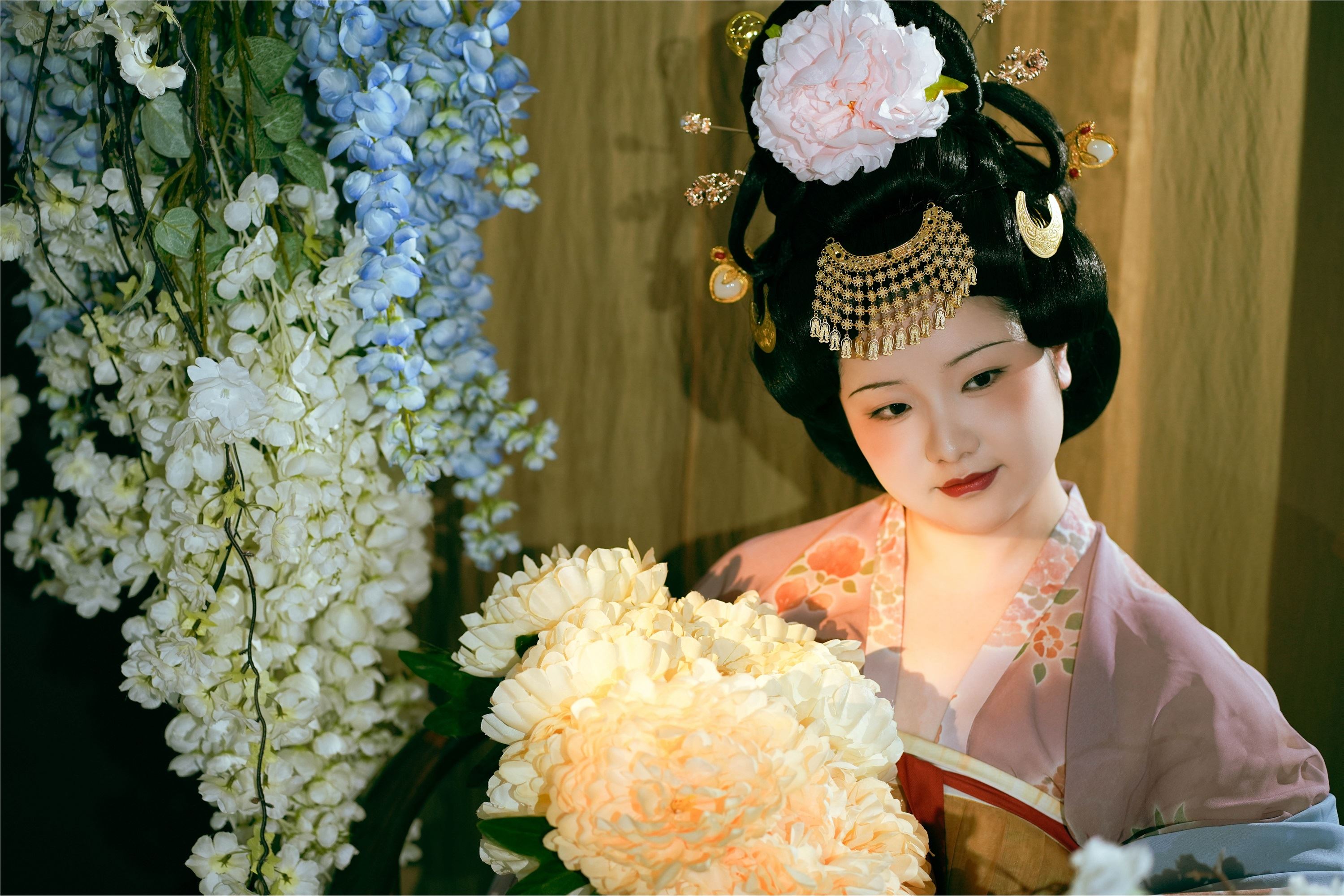 YITUYU艺图语 2025.02.06 大唐 水荇牵风